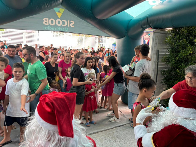 O evento natalino no bairro S&atilde;o Pedro se repete h&aacute; 36 anos