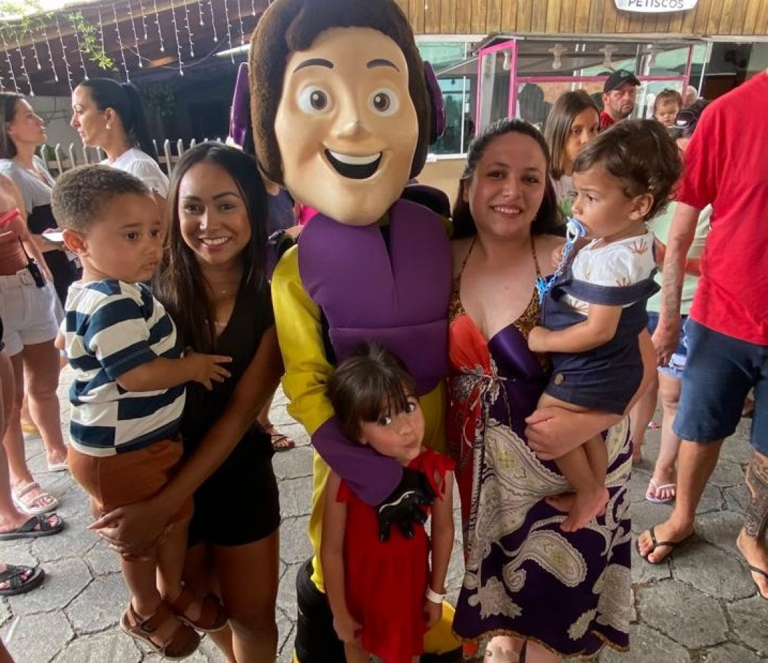 Festa a Rua S&atilde;o Nicolau, no Bairro Margem Esquerda, em Gaspar