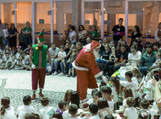 Natal Unifebe levou alegria para mais de 600 alunos 