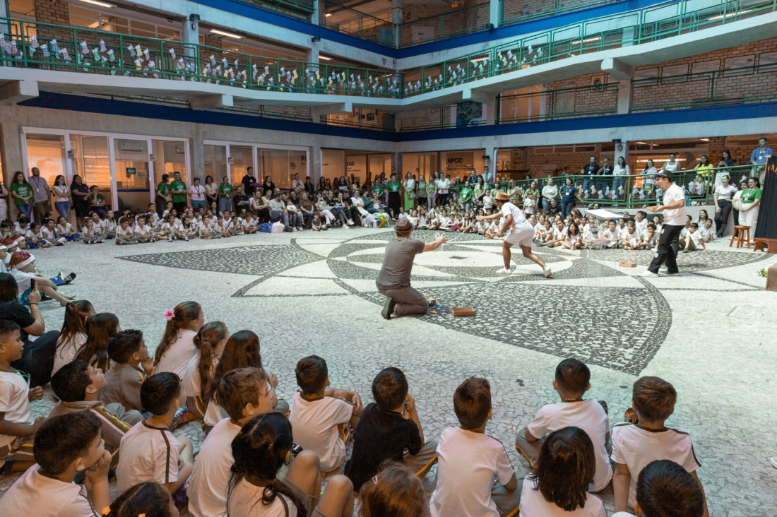 Natal Unifebe levou alegria para mais de 600 alunos 