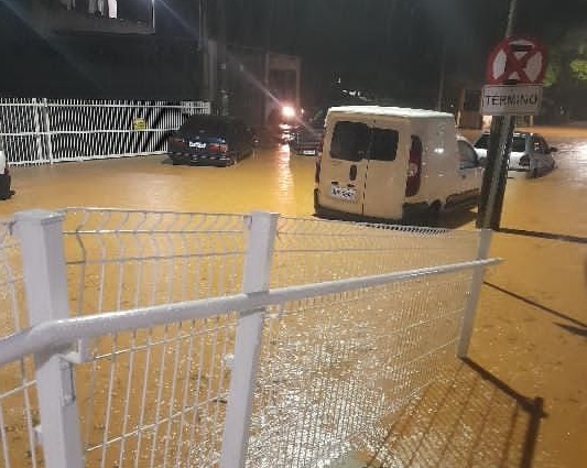 Chuva provoca alagamentos em diversos pontos da cidade de Gaspar