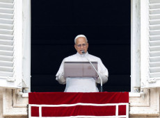 Papa pede paz entre na&ccedil;&otilde;es ensanguentadas por conflitos e mis&eacute;ria"