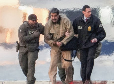 Ap&oacute;s sequestro, Maduro e esposa s&atilde;o levados para Corte em Nova York