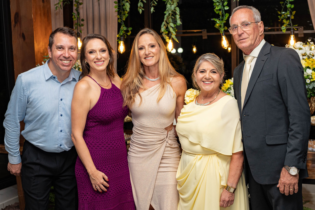 A vida familiar se completa com os filhos; Marcial, Mariana e Melissa