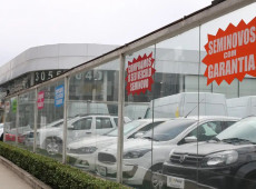 Financiamento de ve&iacute;culos fecha 2025 com 7,3 milh&otilde;es de unidades 