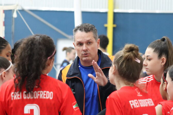 Edital contempla vagas para t&eacute;cnicos das equipes de rendimento e para membros da comiss&atilde;o t&eacute;cnica