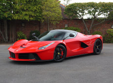 Modelo LaFerrari tem o IPVA mais caro do Brasil