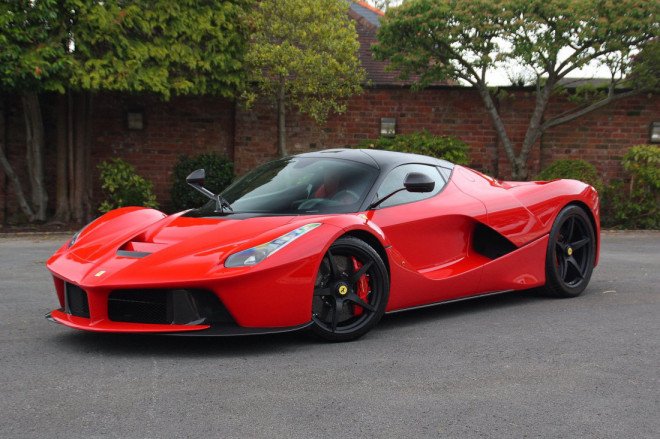 Modelo LaFerrari tem o IPVA mais caro do Brasil