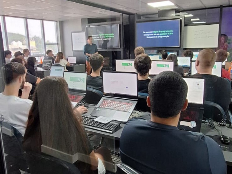 Entra21 - Maior programa gratuito de forma&ccedil;&atilde;o em tecnologia est&aacute; com inscri&ccedil;&otilde;es abertas