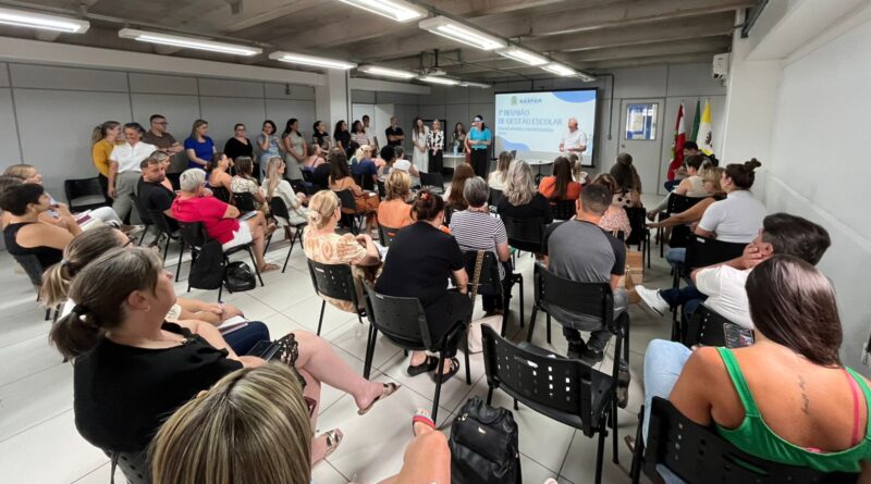 Reunião alinhou rotinas administrativas para o ano letivo de 2026 nas escolas