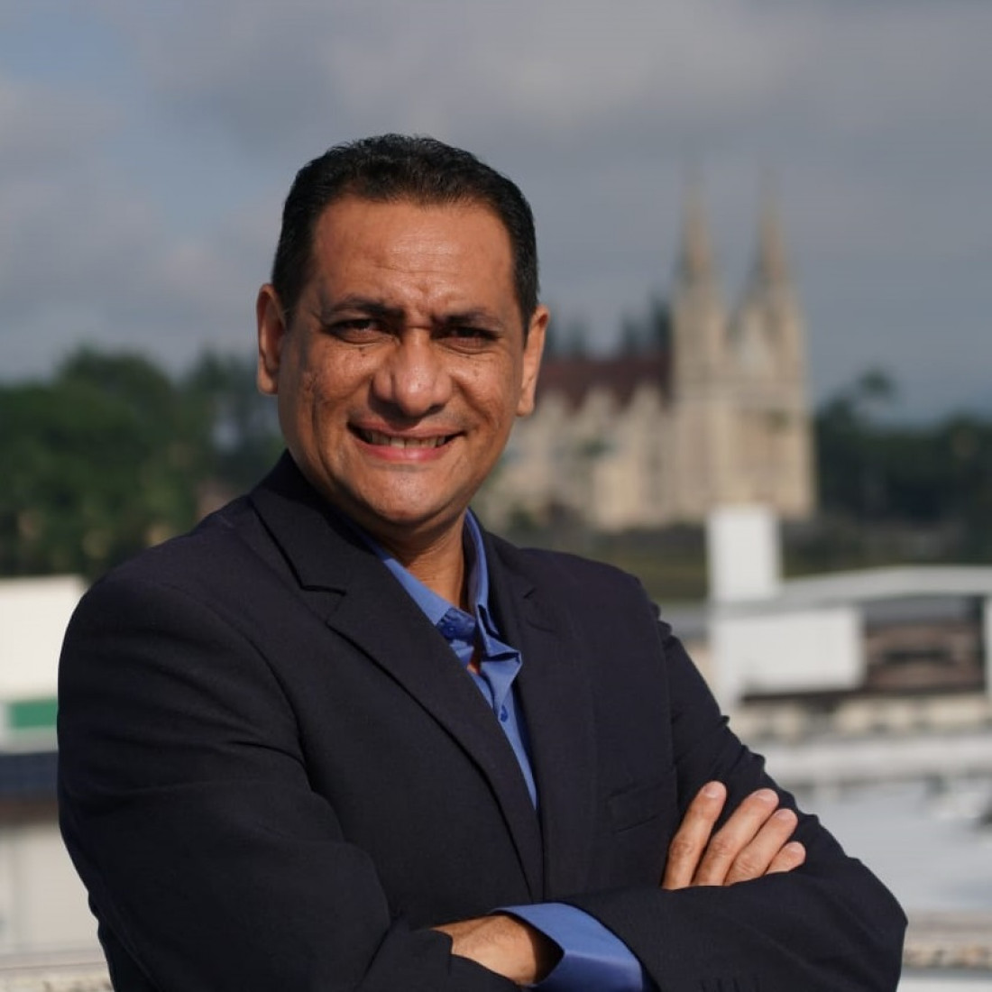 O professor Allan tem experi&ecirc;ncia em comunica&ccedil;&atilde;o, orat&oacute;ria, vendas e atendimento