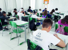 Prefeitura vai distribuir o Cart&atilde;o Material Escolar de D&eacute;bito para seis mil estudantes