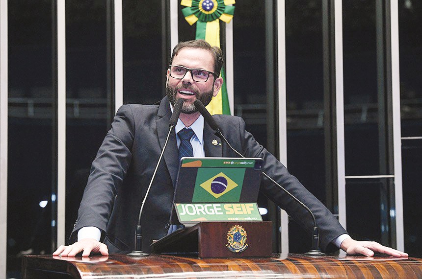 Ju&iacute;zes, por unanimidade, confirmaram a elei&ccedil;&atilde;o do senador catarinense