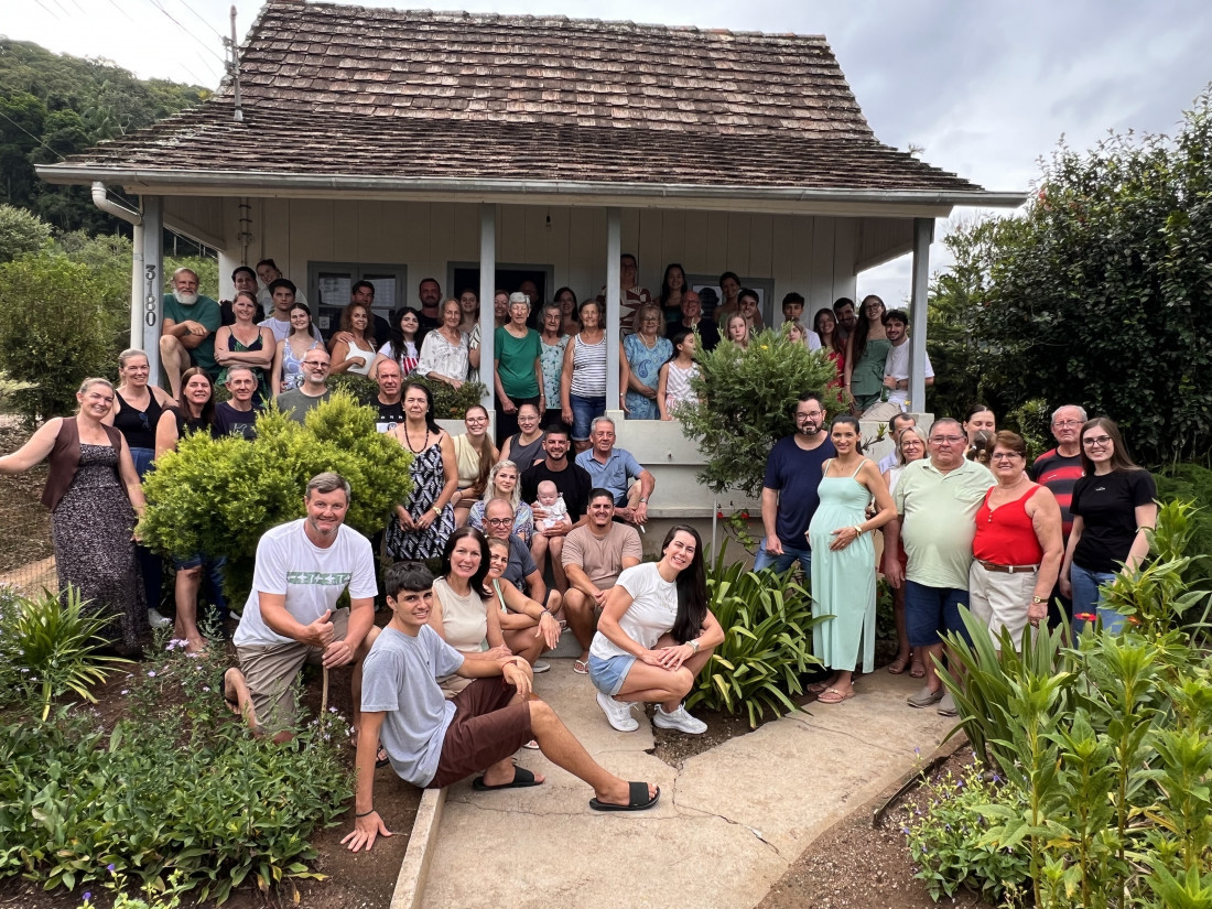 Tia In&ecirc;s Cec&iacute;lia Zimmermann celebrou a vida com a casa cheia de familiares 