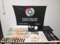 PM recolheu dorgas e dinheiro na resid&ecirc;ncia das mulheres