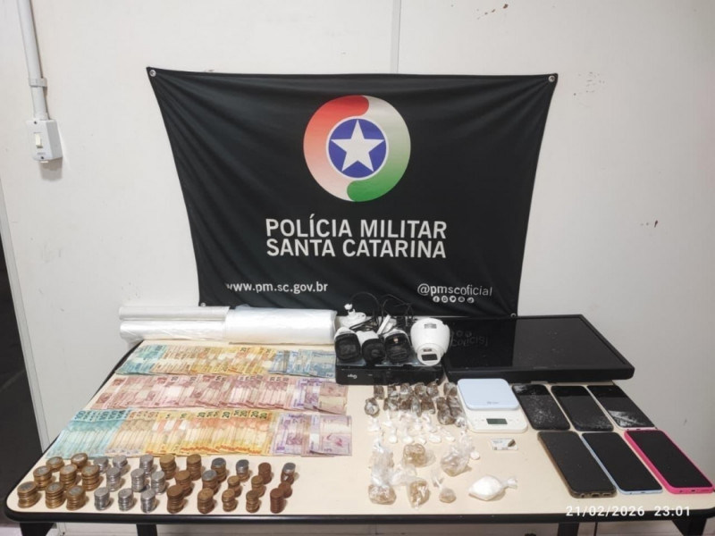 PM recolheu dorgas e dinheiro na resid&ecirc;ncia das mulheres