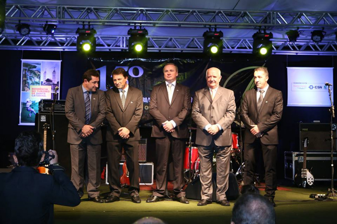 Com uma das diretorias da Adjori/SC