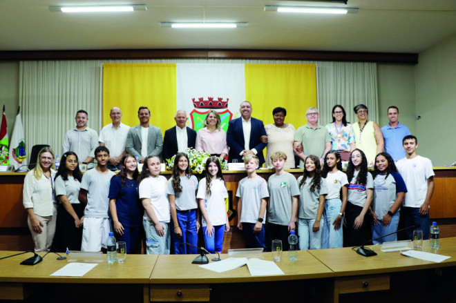Solenidade reuniu autoridades e familiares 