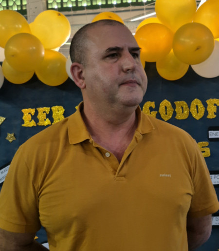 En&eacute;as Lana: Diretor da escola Frei Godofredo