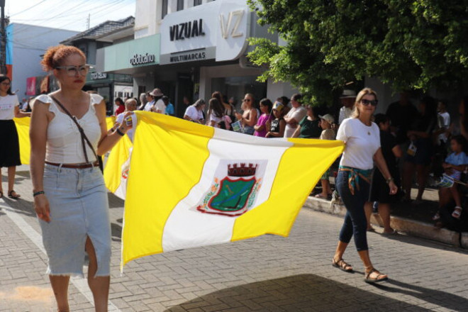 Desfile Comemorativo aos 92 anos de Emancipa&ccedil;&atilde;o Pol&iacute;tico-Administrativa