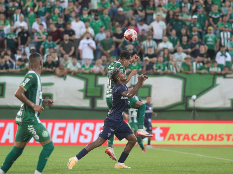 Lances do jogo na Arena Cond&aacute;, em Chapec&oacute;, disputado neste domingo, dia 8