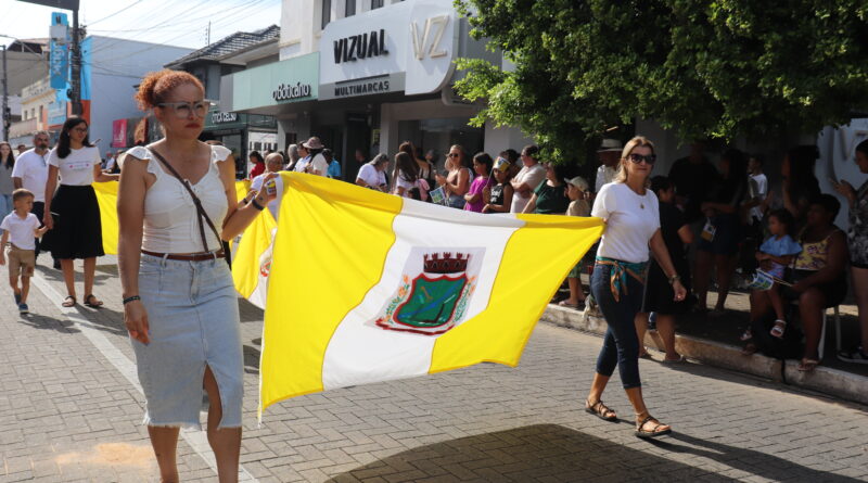 Desfile Comemorativo aos 92 anos de Emancipação Político-Administrativa