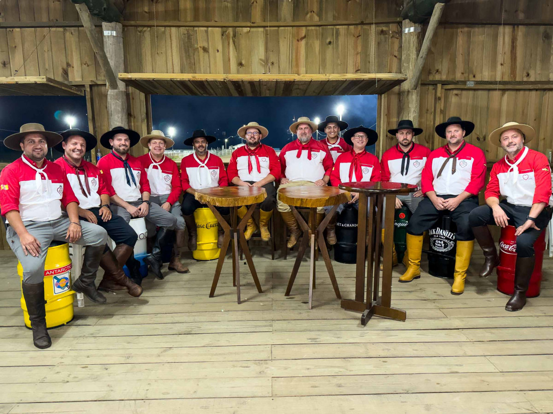 A diretoria se reuniu para a live de lançamento da 42ª edição do tradicional rodeio crioulo de Gaspar