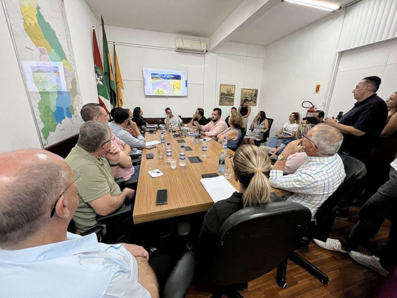 Representantes do Executivo responderam os questionamentos dos vereadores