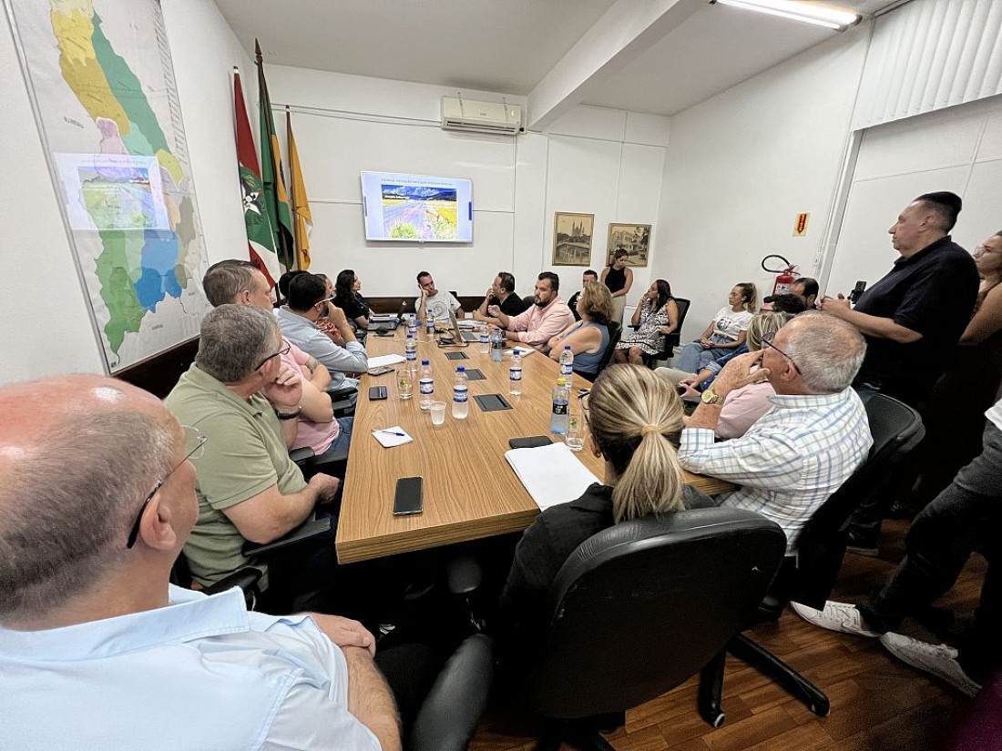 Representantes do Executivo responderam os questionamentos dos vereadores