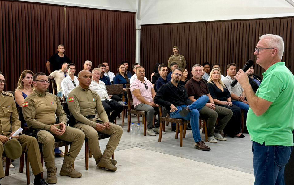 Paulo Koerich garantiu que a Prefeitura ir&aacute; fazer a sua parte para que a obra da nova sede inicie o mais breve poss&iacute;vel