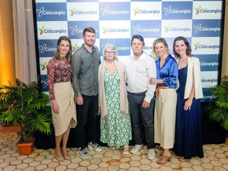 Fam&iacute;lia Reinert: Luana, Andr&eacute;, Marina, Quirino, Janaina e Monique