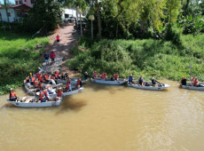 A&ccedil;&atilde;o de limpeza no Rio Itaja&iacute;-A&ccedil;u