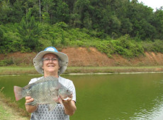 Of&eacute;lia destaca que, al&eacute;m de movimentar o turismo, os pesque-pagues tamb&eacute;m t&ecirc;m impacto econ&ocirc;mico significativo na economia de Gaspar