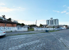 Terreno fica localizado na rua Doral&iacute;cio Garc&iacute;a 