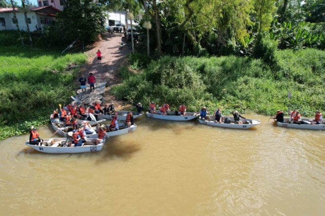A&ccedil;&atilde;o de limpeza no Rio Itaja&iacute;-A&ccedil;u