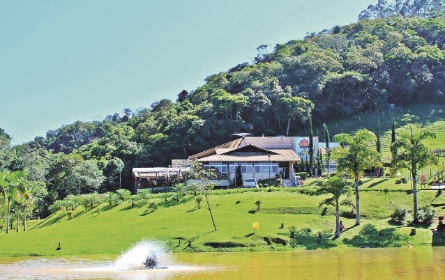 Gastronomia e cerveja formam um dos mais visitados complexos de lazer em Gaspar