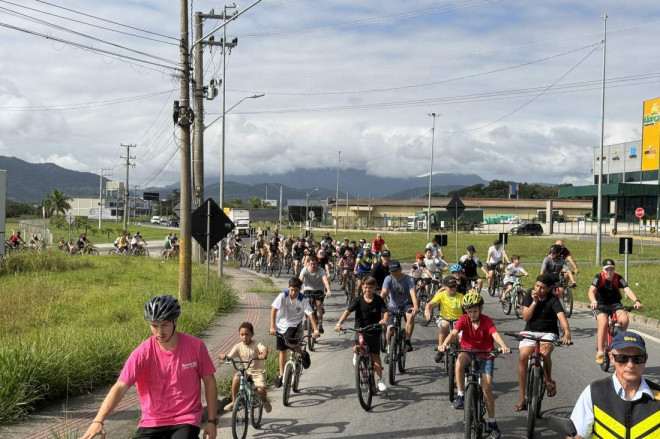 O 9&ordm; Passeio Cicl&iacute;stico reuniu a comunidade de Gaspar em mais uma edi&ccedil;&atilde;o de sucesso, com esporte e arrecada&ccedil;&atilde;o de alimentos para quem precisa.
