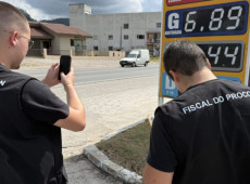 Fiscais do Procon fazem o levantamento "in loco" nos estabelecimentos