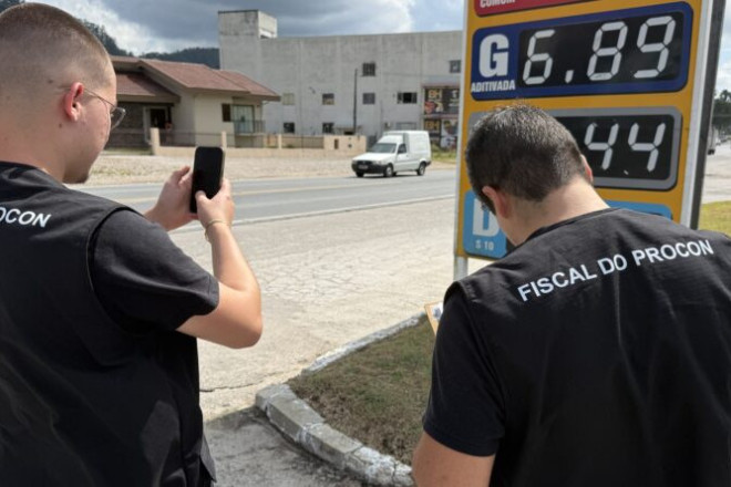 Fiscais do Procon fazem o levantamento "in loco" nos estabelecimentos