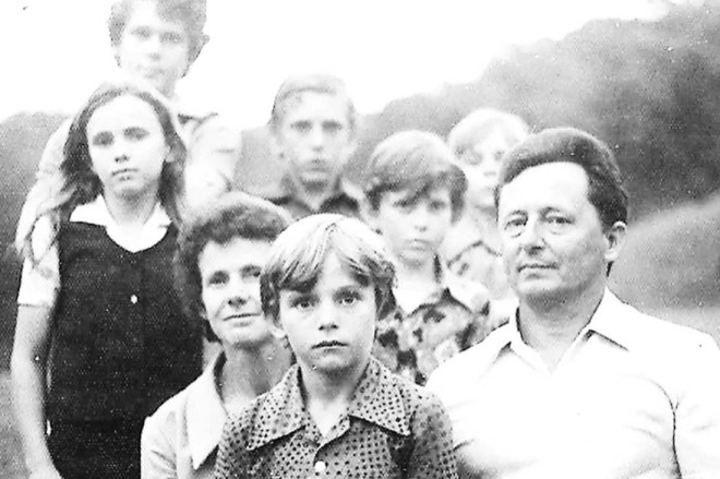 Fam&iacute;lia Bertoldi (anos 60) iniciou no ramo madeireiro