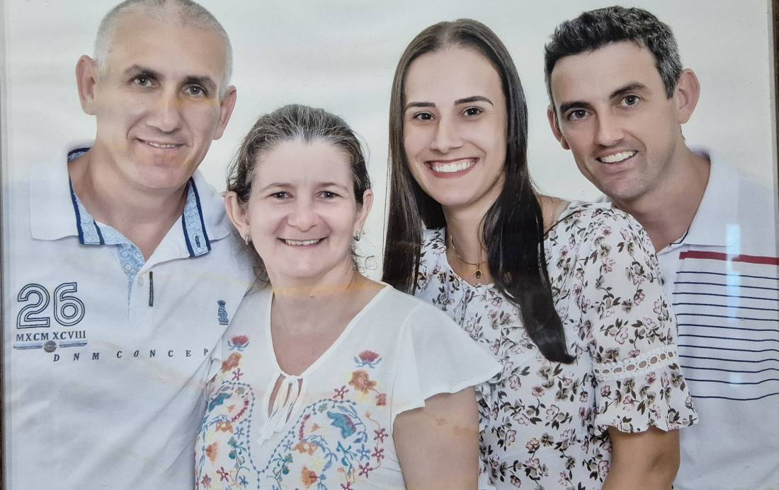 Os casais Gilmas e J&eacute;ssica Cezar e Vandeir e Angela: 4&ordf; gera&ccedil;&atilde;o