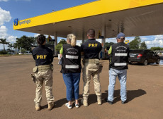 Fiscais e policiais rodovi&aacute;rios j&aacute; visitaram mais de 100 postos de combust&iacute;veis em SC