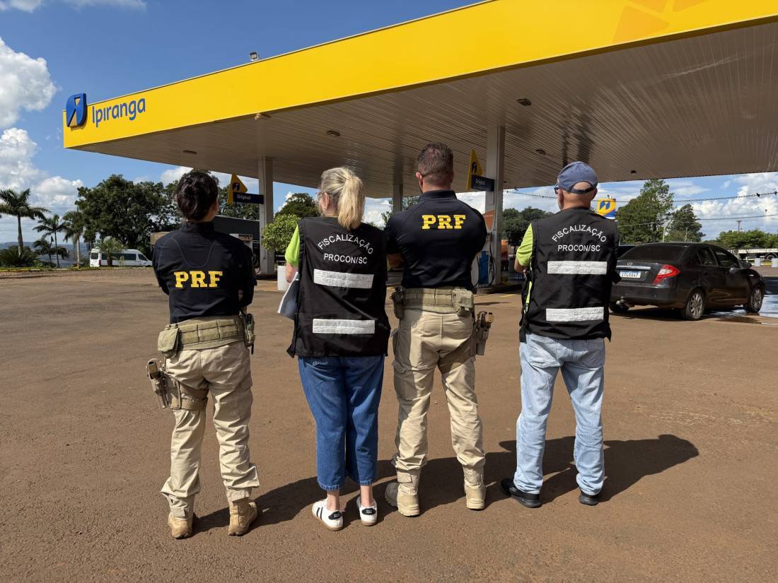 Fiscais e policiais rodoviários já visitaram mais de 100 postos de combustíveis em SC