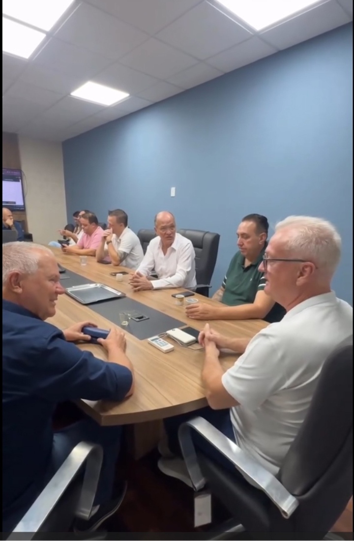 Reuni&atilde;o com vereadores ocorreu na Prefeitura, sem a presen&ccedil;a da imprensa