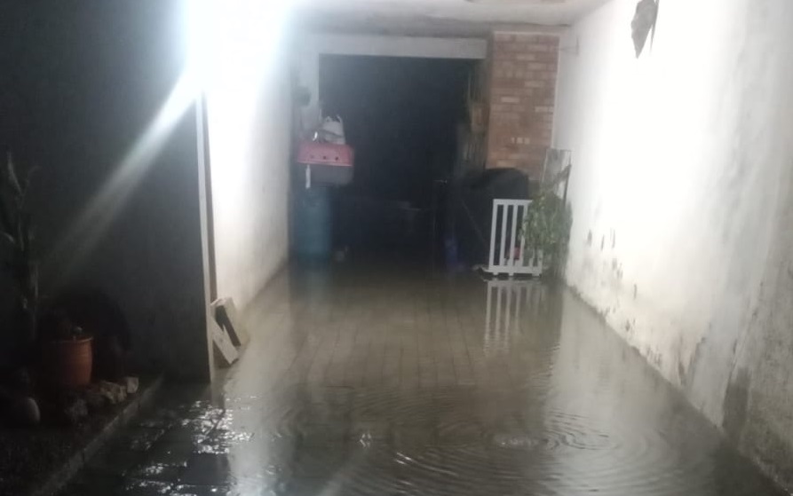 Alagamentos foram registrados em v&aacute;rios pontos da cidade