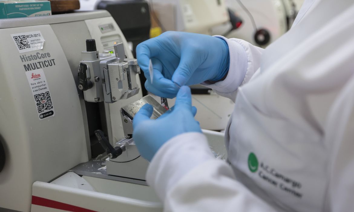 Publicada lei que amplia prevenção e controle do câncer no SUS