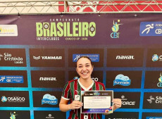 ISADORA DIZ SENTIR ORGULHO POR REPRESENTAR GASPAR E SC