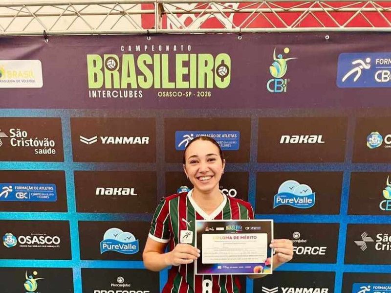 ISADORA DIZ SENTIR ORGULHO POR REPRESENTAR GASPAR E SC