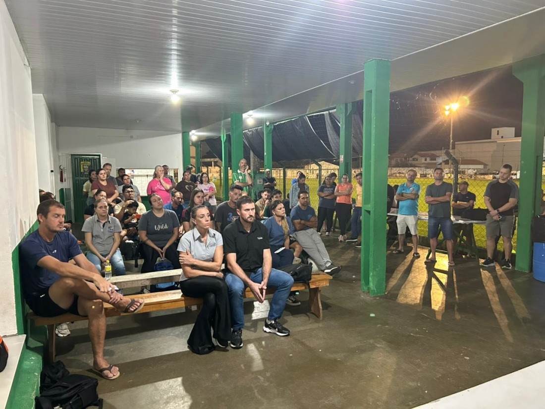 Encontro reuniu pais e responsáveis pelos alunos da escolinha 