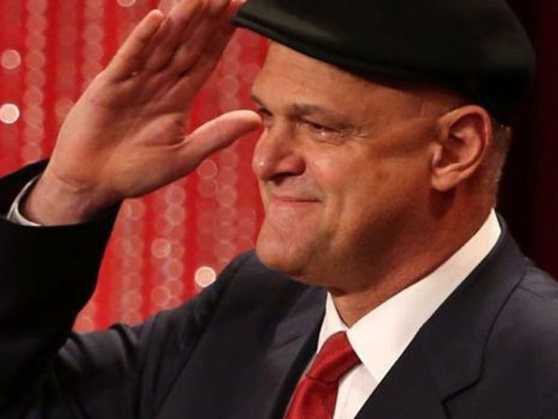 Fam&iacute;lia se despede de Oscar em cerim&ocirc;nia reservada de crema&ccedil;&atilde;o